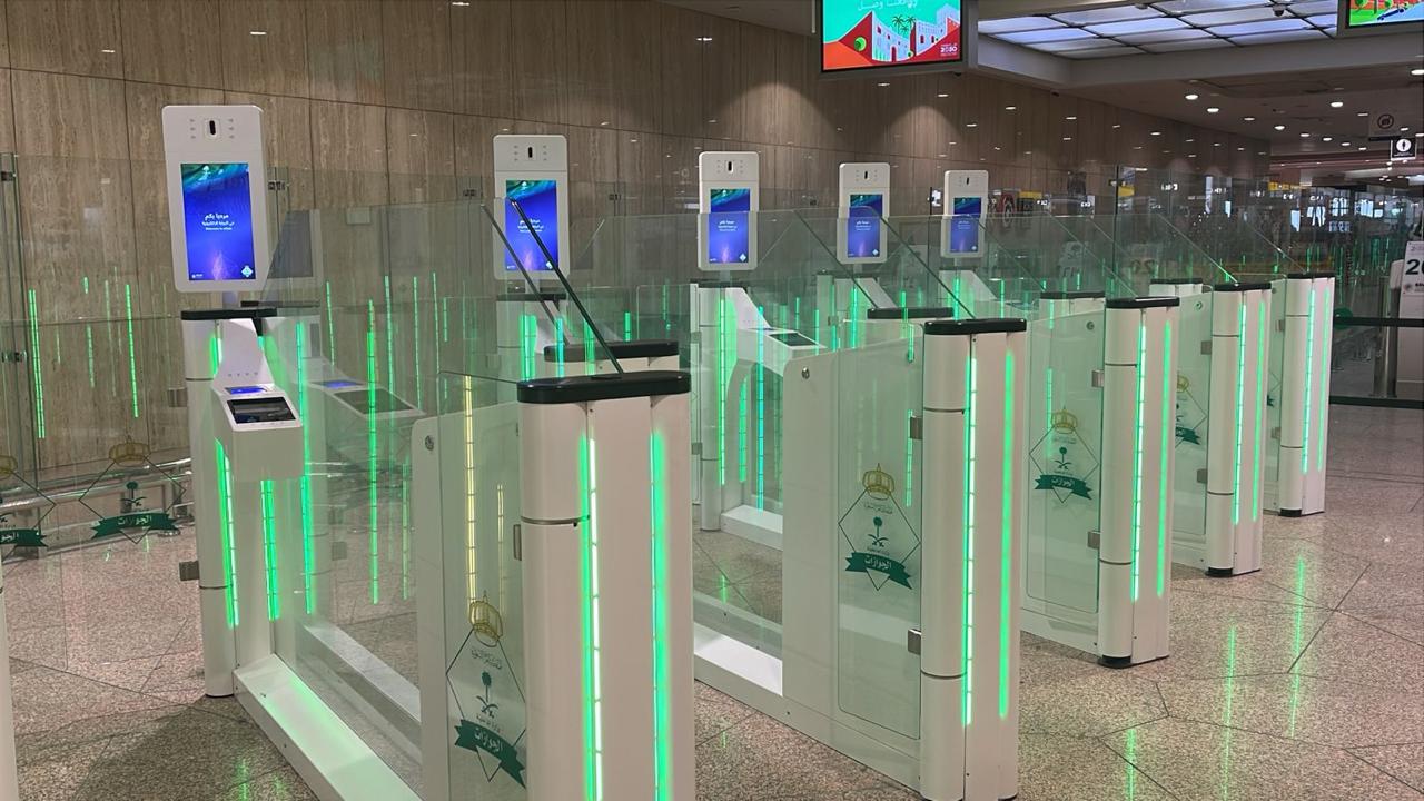 Airport e-gates with fingerprint readers and cameras